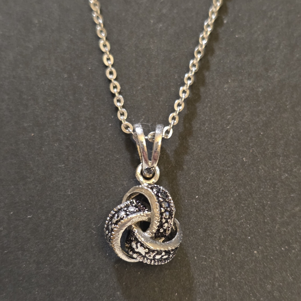 Elegant Silver Knot Pendant Necklace